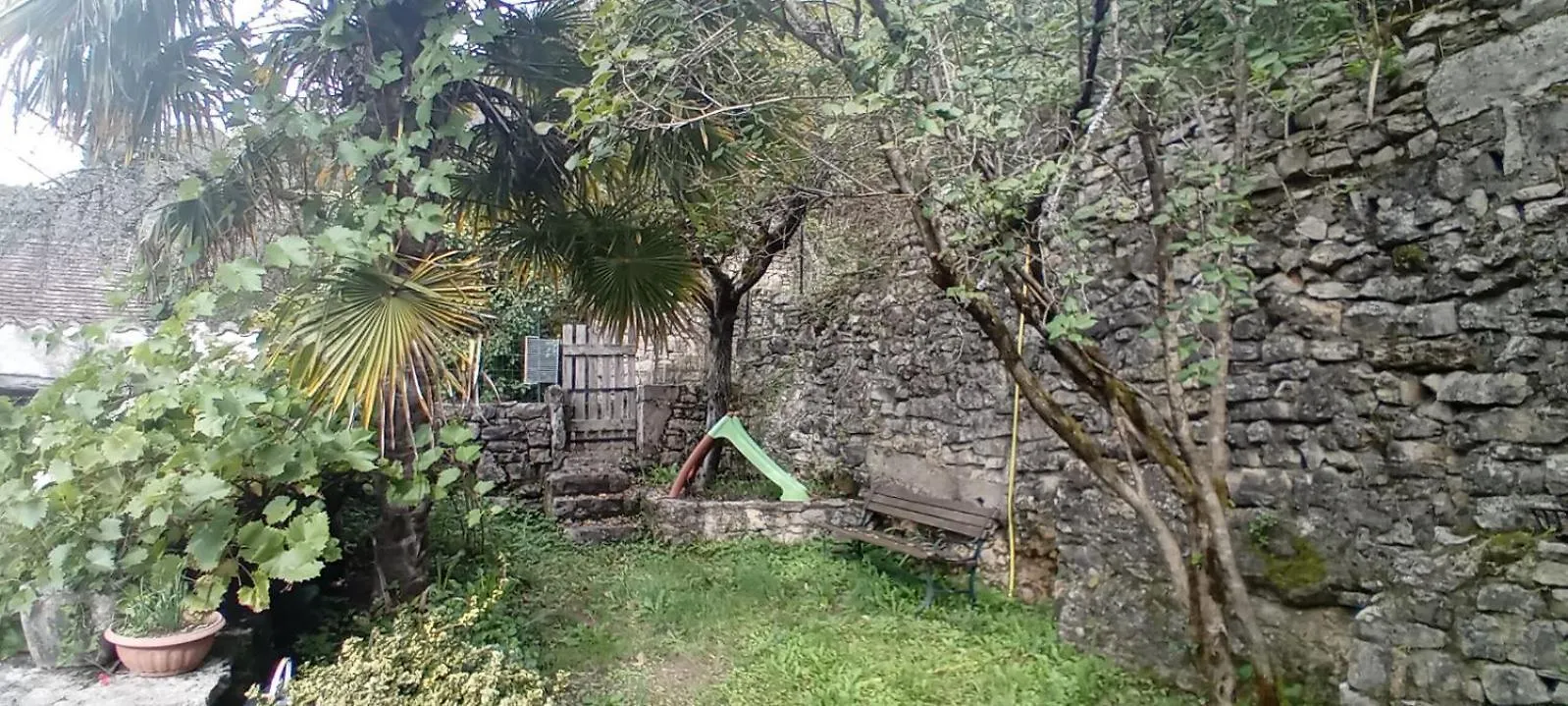 Vakantiehuis Le Gite De Louis Larnagol